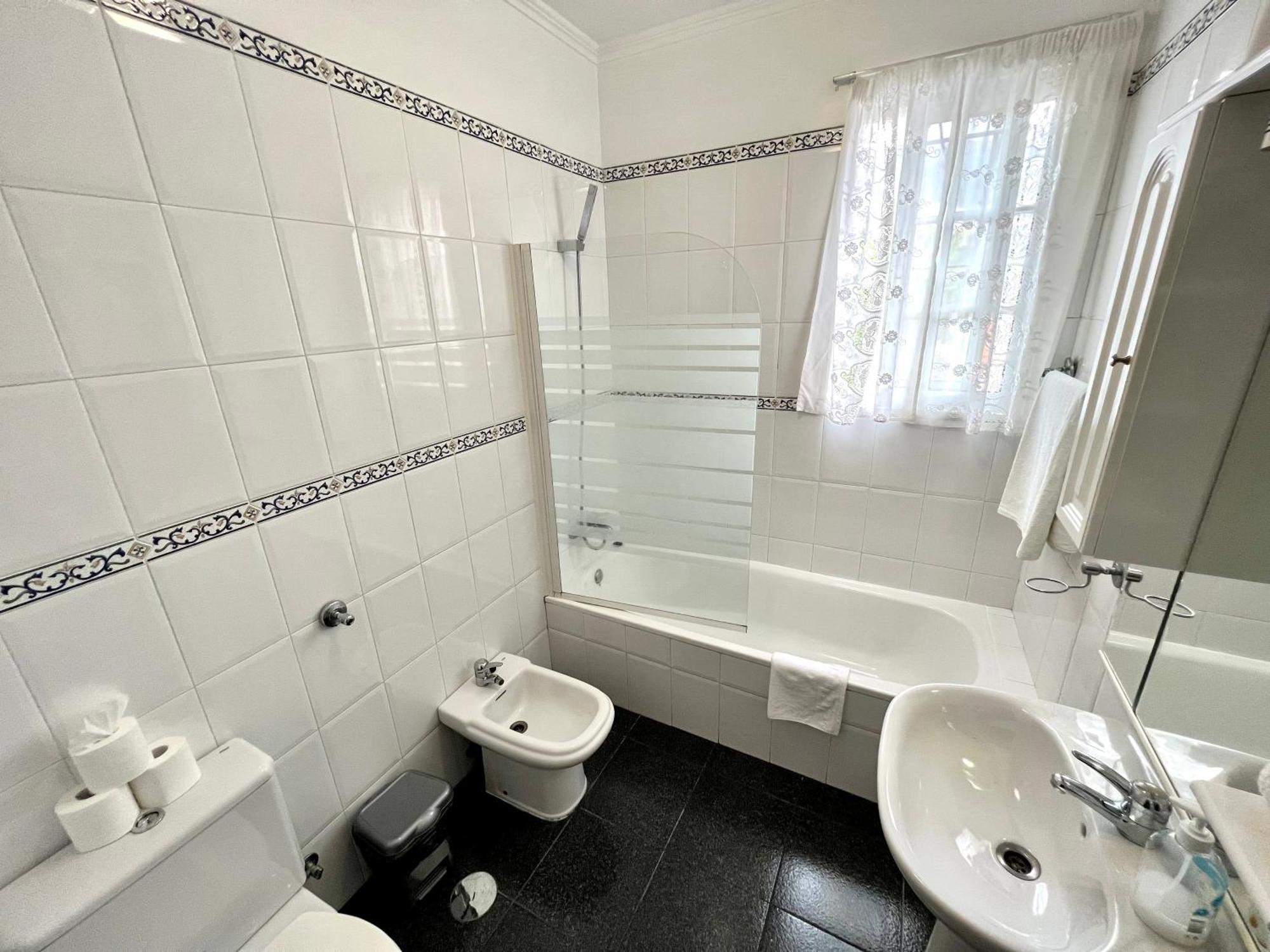 4-Bed Beautiful Villa w View&Private Parking Funchal  Esterno foto